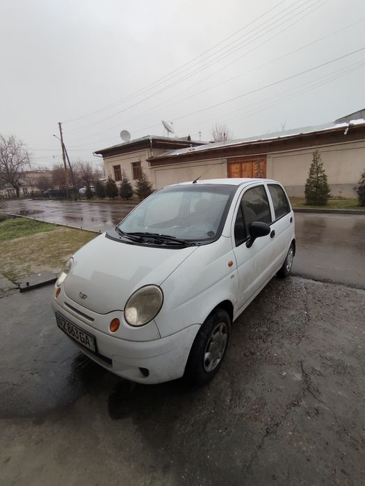 Matiz oq rang 2008