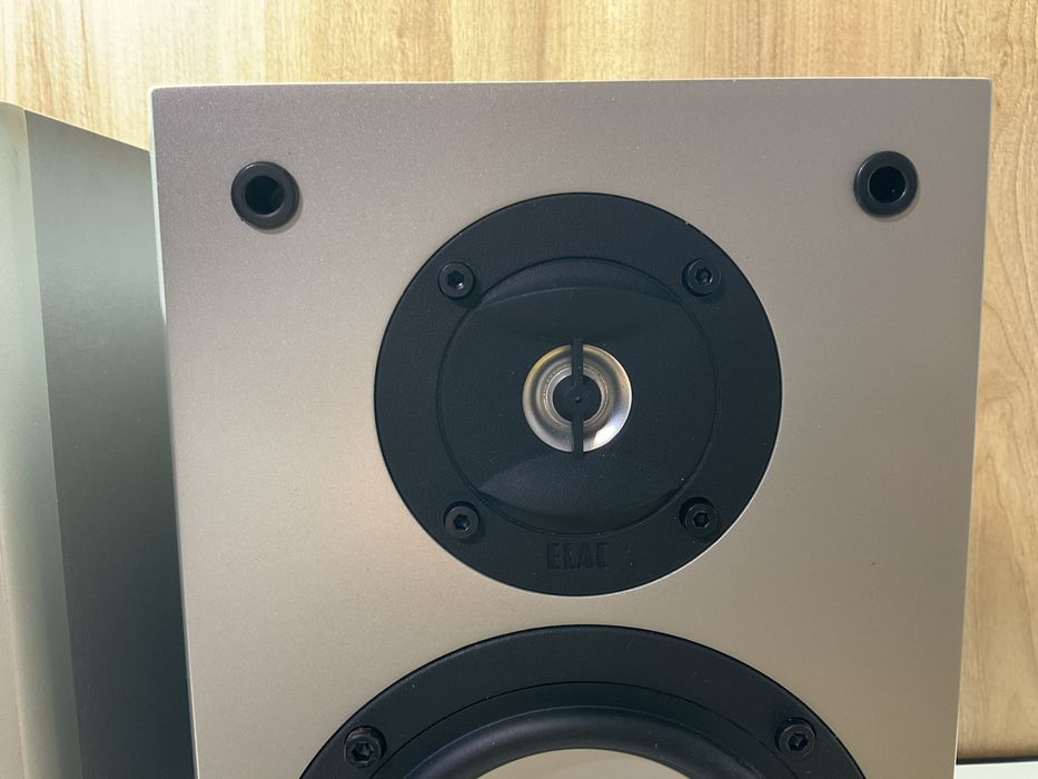 Букшелф колони Elac 101 II
