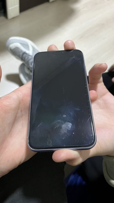 Продам iphone 11