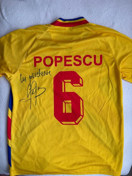 Vând Kit Generația de aur  Pasadena 94 / Tricou semnat Gică Popescu