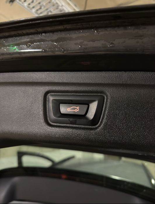 BMW 320d X-drive M-pack Head-up 2023 последен модел