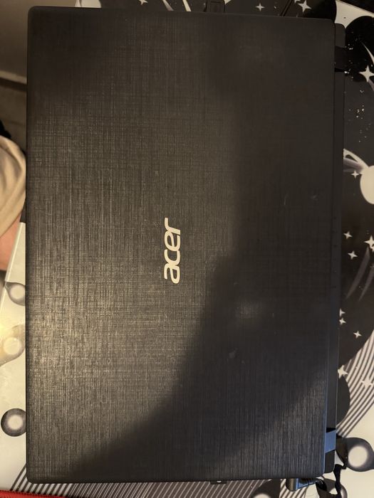 Leptop Acer Aspire 3