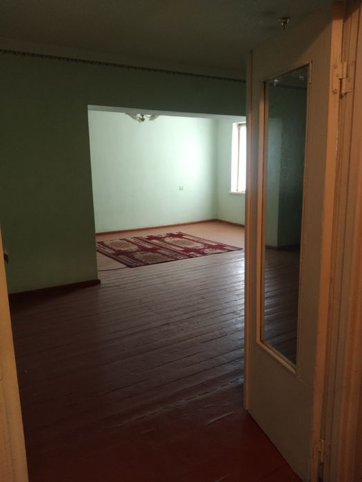 Uy sotiladi.   4 xonali 2 etaj