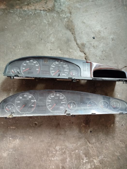 Запчасти Audi по салону и двигатель