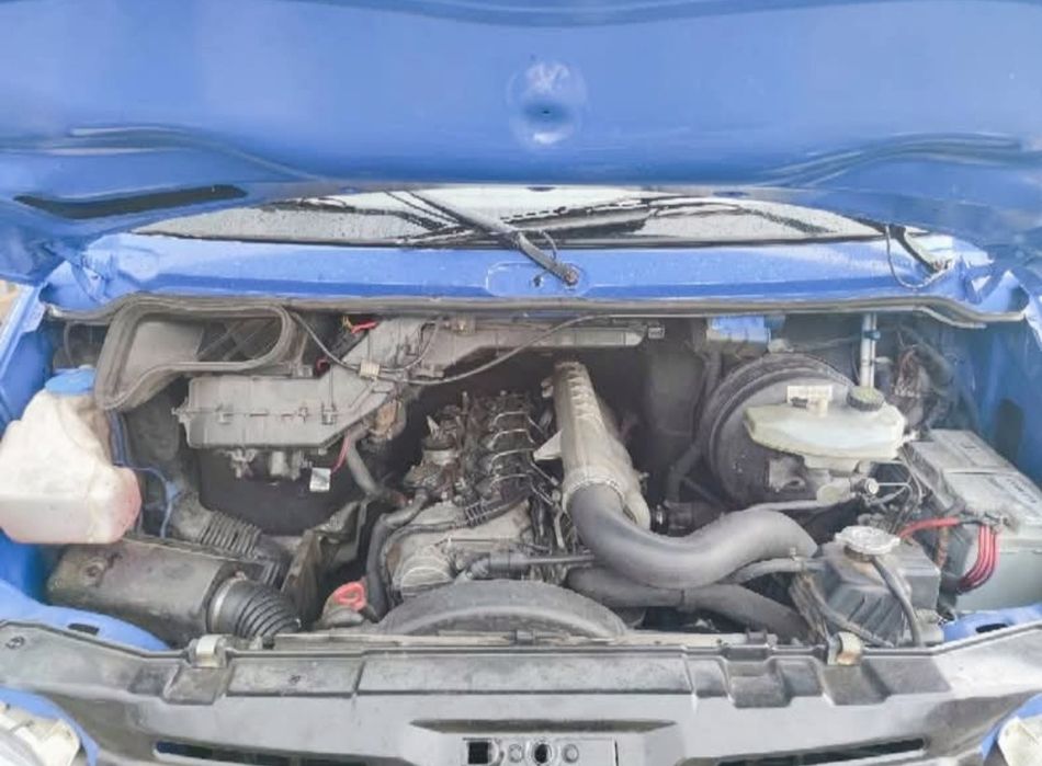 Se vinde Mercedes Sprinter 416 Basculabil 2.7 CDI 160 CP 5 cilindri in