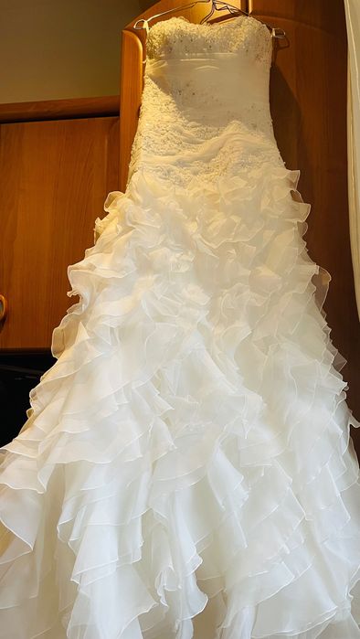 Уникална булчинска рокля