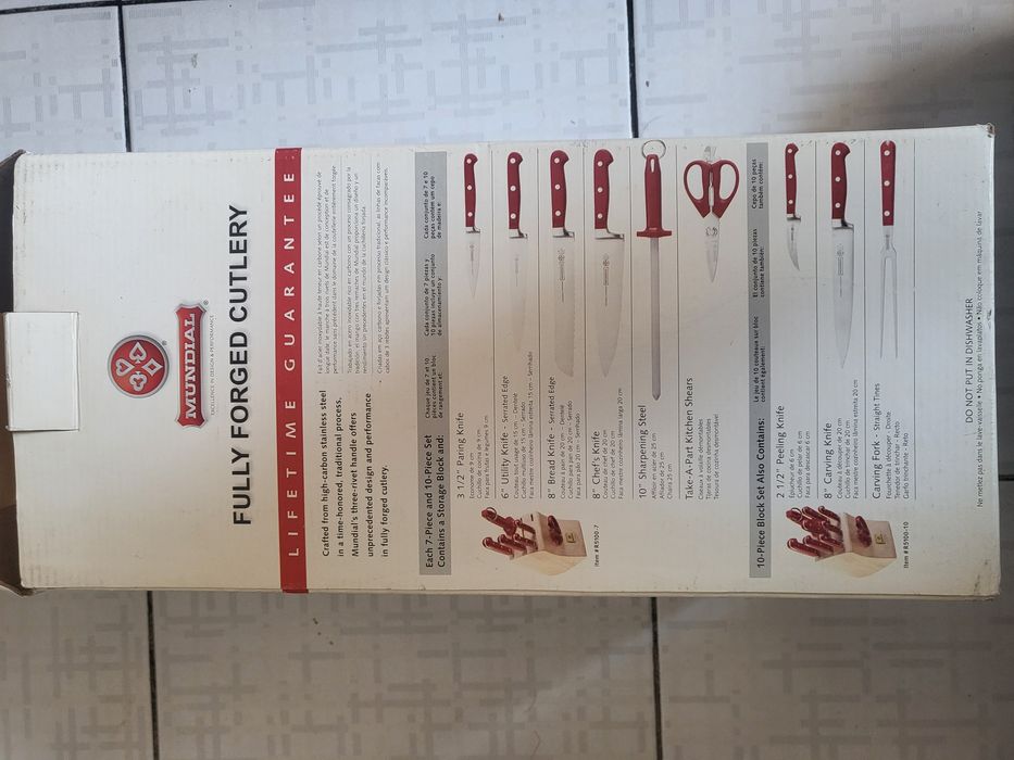 Набор ножей продаётся
