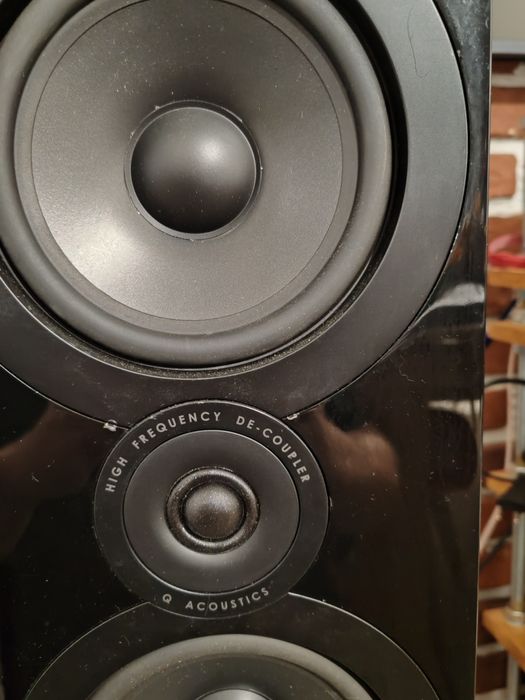 Boxe podea Q-acoustics 3050