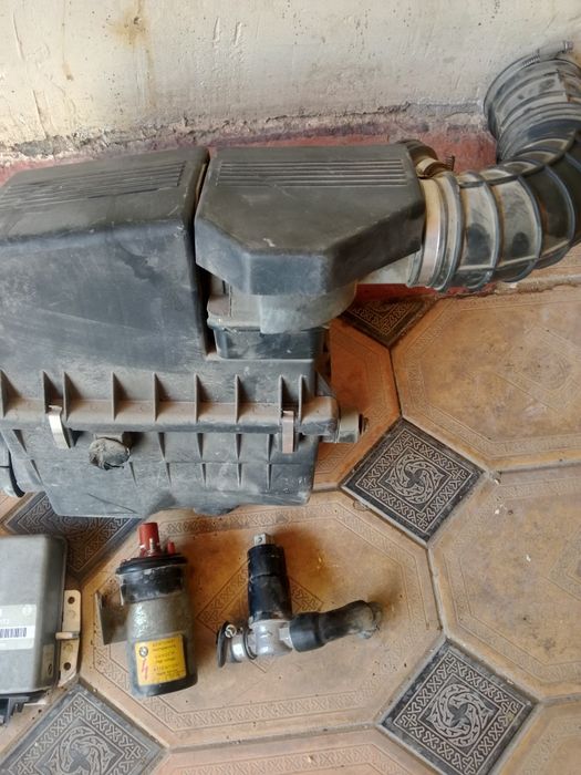 Продам запчасти БМВ м 20 б25