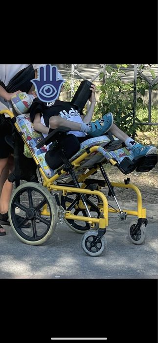 Детская инвалидная коляска