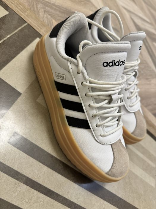 Продам кроссовки addidas оригинал