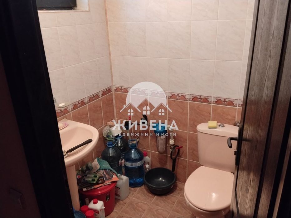 Продава къща-близнак в с. Рогачево