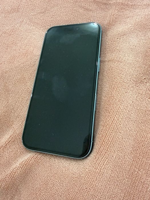 iPhone 16 в идеальном состоянии