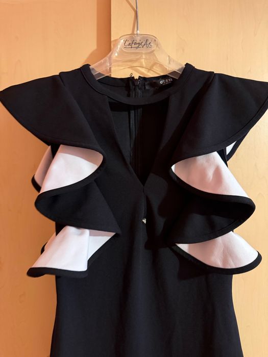 Черна мини рокля Guess