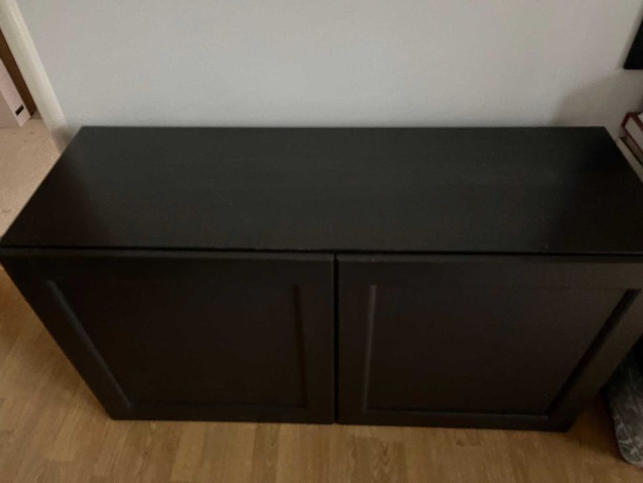 comoda Ikea cu urme normale de utilizare & cuier Mobexpert cu oglinda