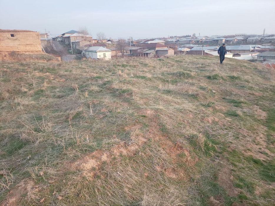 Yer uchastkasi Parkent