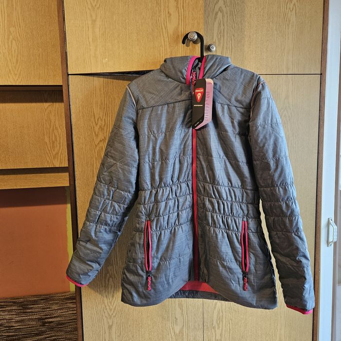 Ново яке Adidas s-m размер