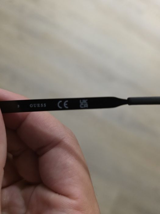 Мъжки слънчеви очила Guess