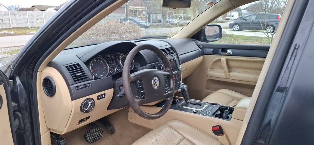 Dezmembrez touareg 2.5  4x4 (BAC) Automat dețin orice piesă 2005