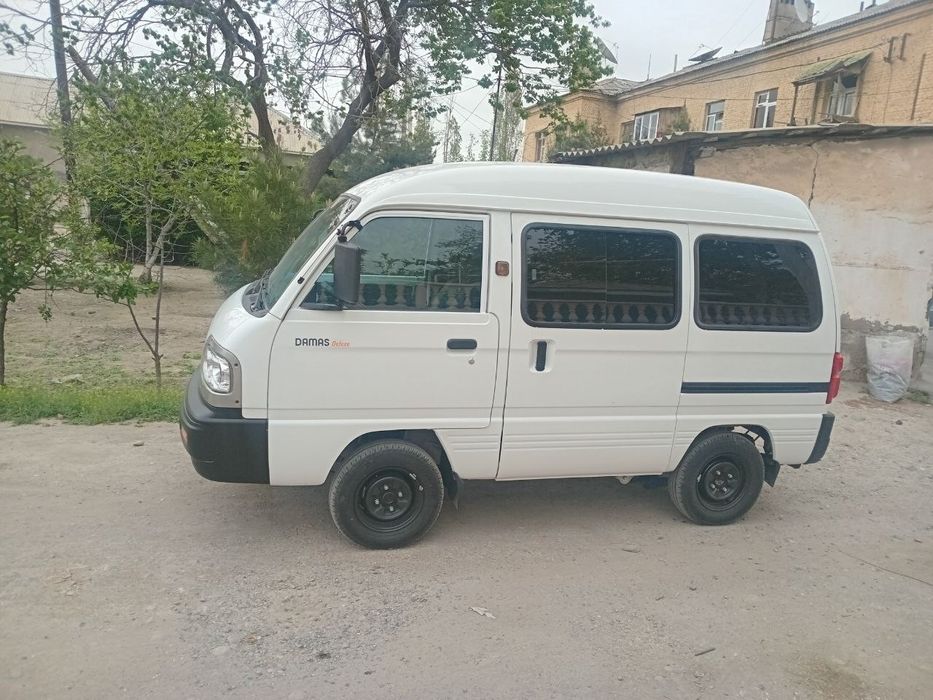 Damas srochna sotiladi