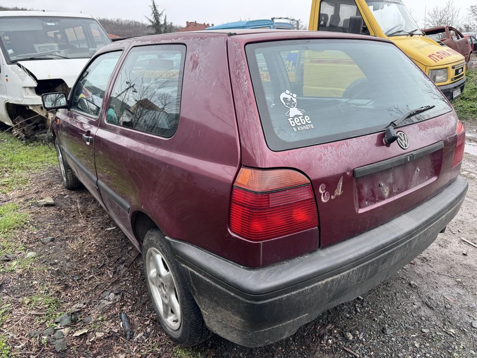 Vw Голф 3 1.6и 75кс 1996г На Части