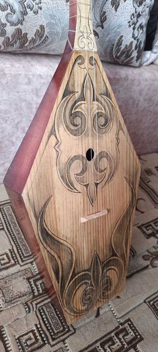 Продам красивую домбру