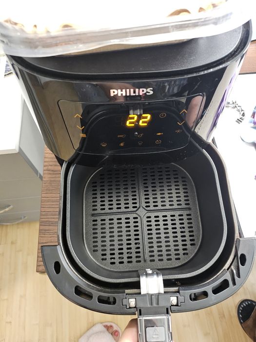 Friteuza cu aer cald Philips Airfryer Essential Collection HD9252/90 compact digital, capacitate 4.1 L, afisaj digital, 7 setari presetate