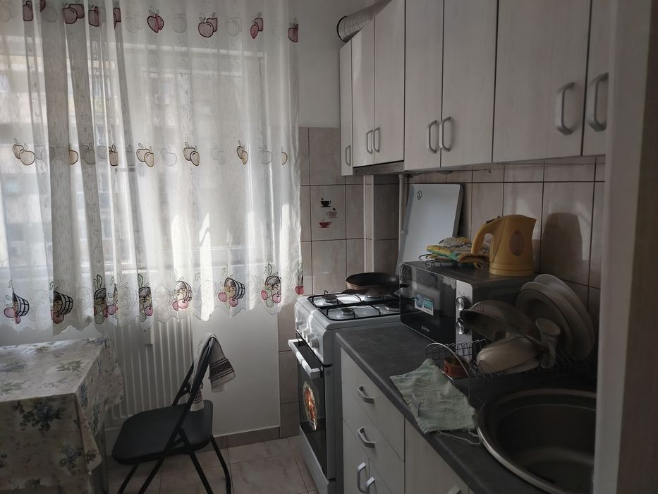 Vând garsoniera  renovata