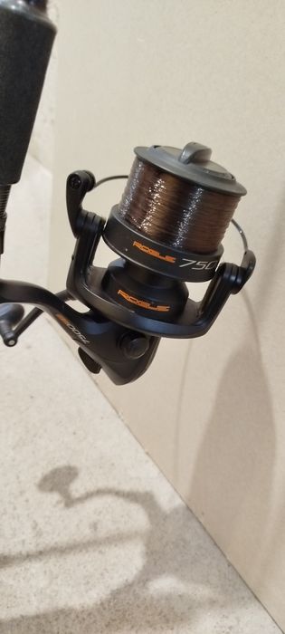 Шаранджийска макара Leeda Rogue 7500