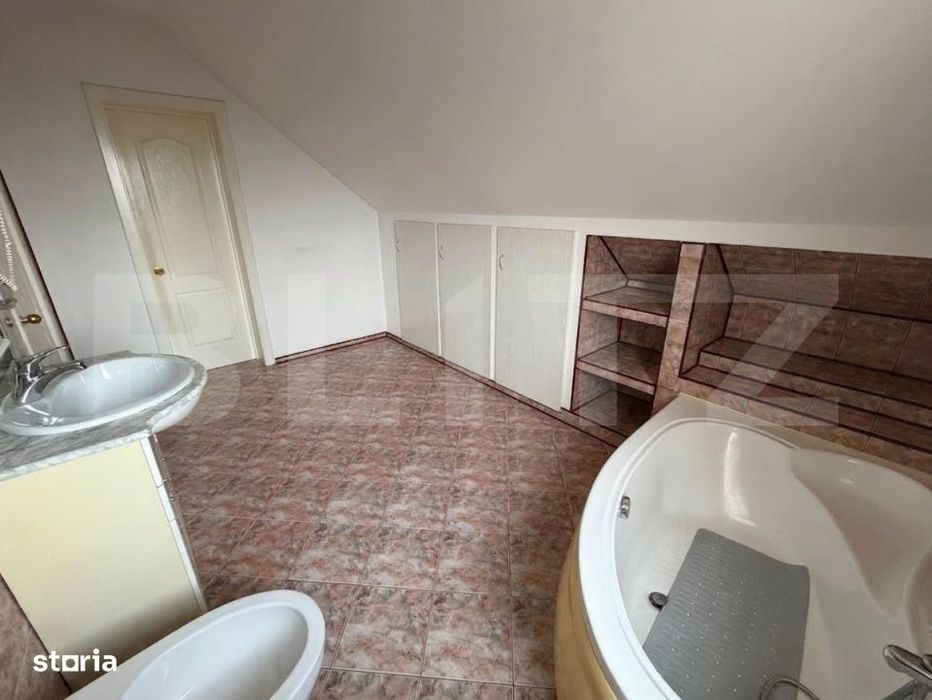 Proprietate premium -doua case-langa Deva