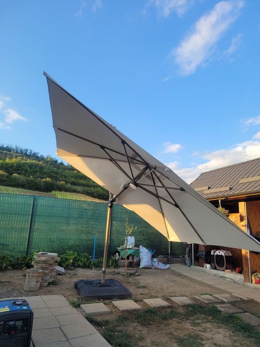 Umbrela exterior cu leduri 3×3 m, crem