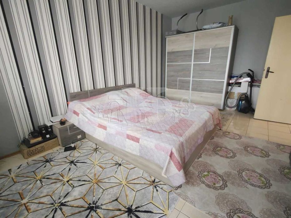 Продава се Тристаен апартамент в Добрич, ЖП Гара - 89 кв.м за 831 €/кв.м - Снимка #5