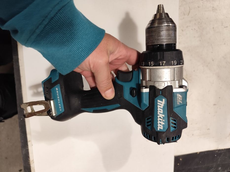 Топ модел безчетков акумулаторен удърен винтоверт Макита Makita DHP486