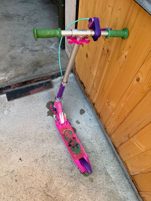 На вашето внимание тротинетка Olexo