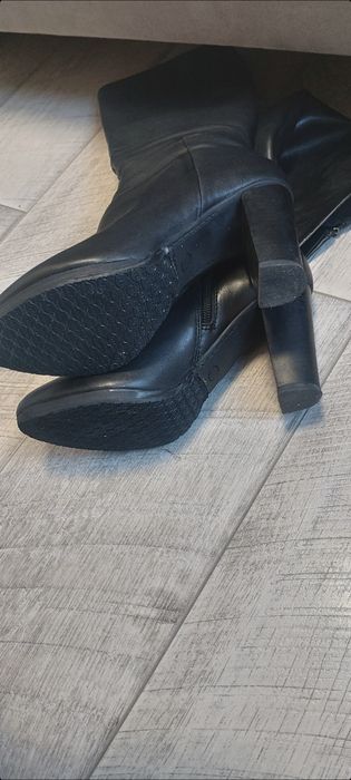 Коженные сапоги Geox 37