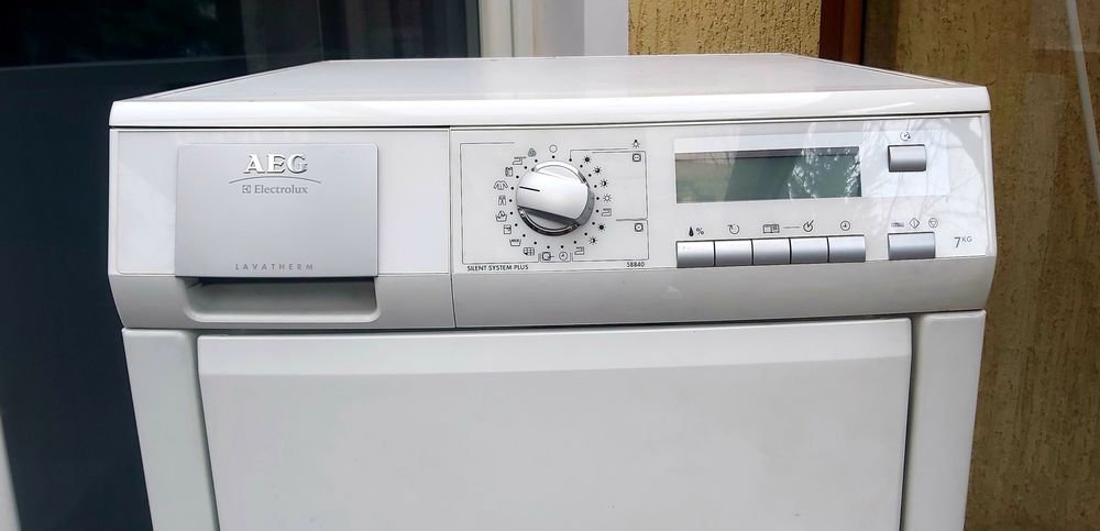 Пералня и сушилня АЕГ