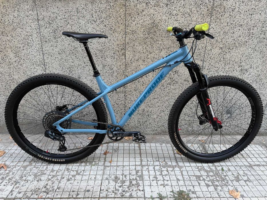 Nukeproof Scout Al 29''/Sram GX Eagle AXS/Marzocchi Bomber Z2/Hope