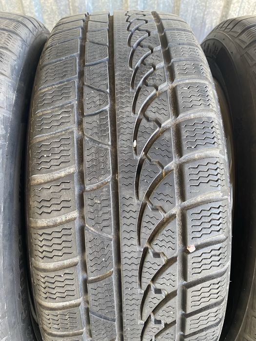 215/55/17 Зимни