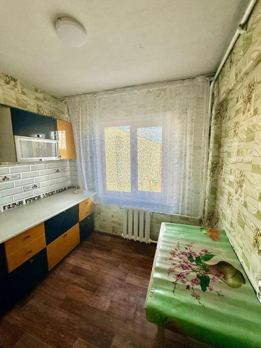 Продам квартиру Бурова 8