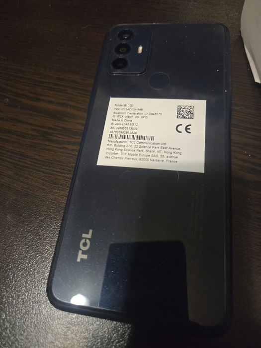 ПРОДАВАМ Телефон. TCL305