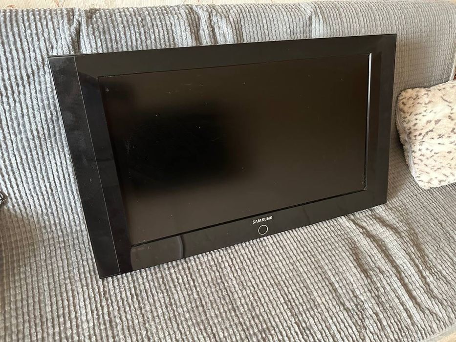 Телевизор Samsung