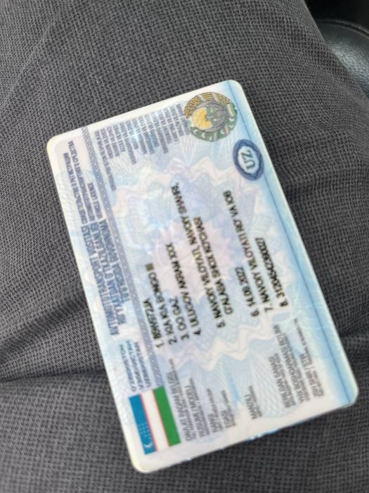 Kia Bongo gruzovoy avtomashinasi sotiladi