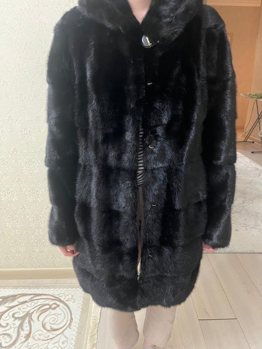 Продам норковую шубу