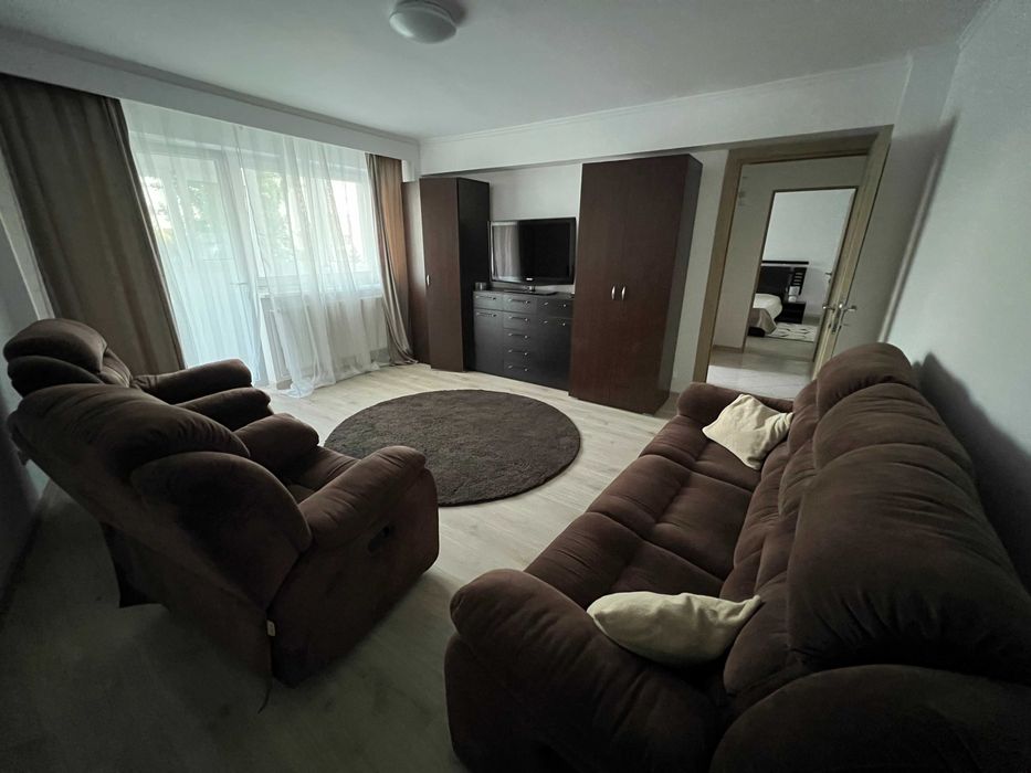 Închiriez apartament 2 camere ultracentral