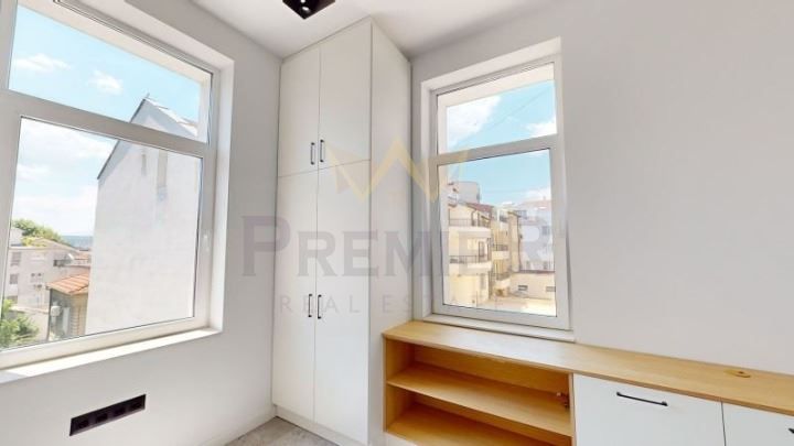 Дава се под наем Офис в Варна, Гръцка махала - 190 кв.м за 2200 € - Снимка #5