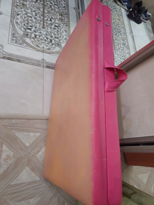 Продам косметологическую кушетку