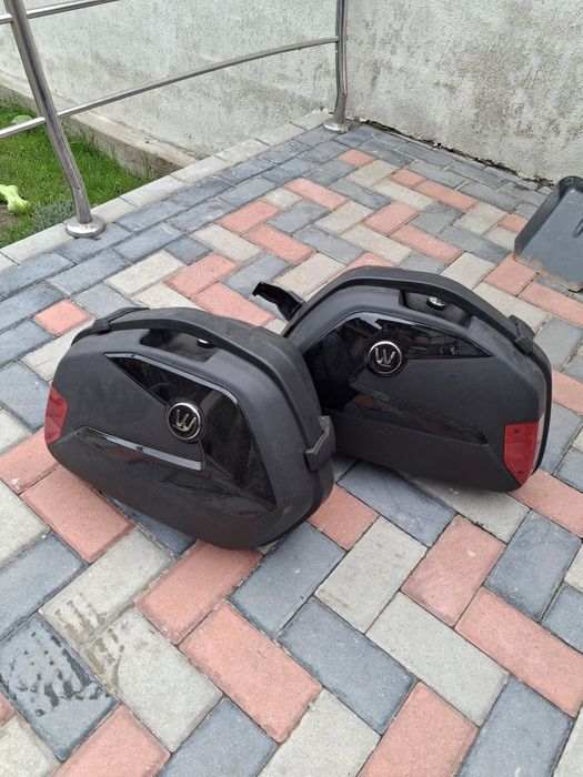 Sidecase sau cobori moto