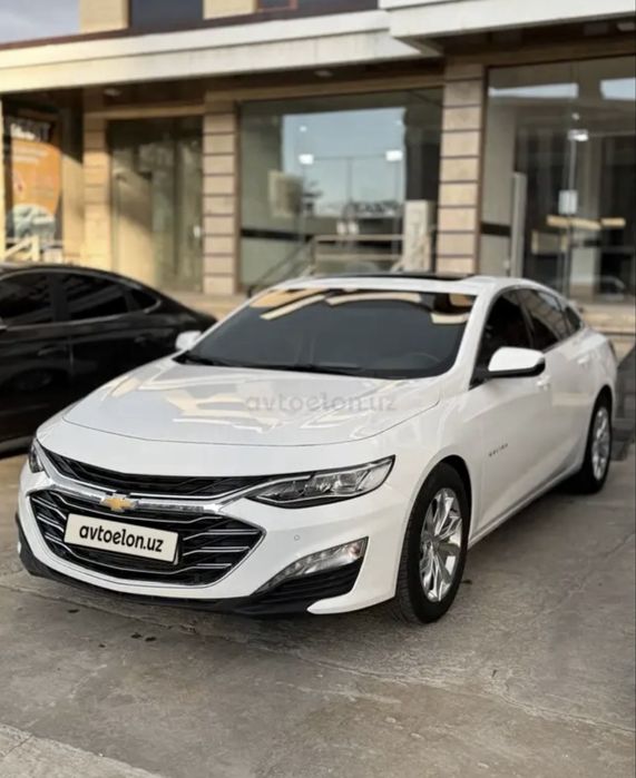 Малибу 2.4 сотилади