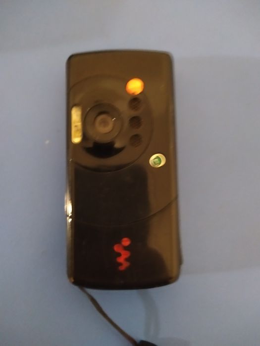 Продам кнопочный телефон Сони Эриксон