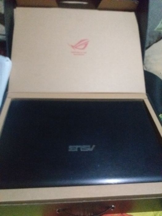 Ноутбук     Асус